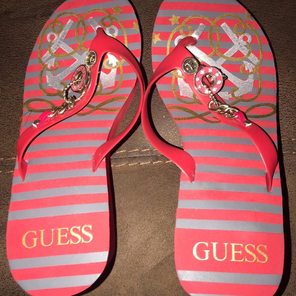 NWOT GUESS flip flop wedges sz 10